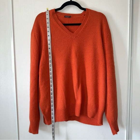 J. McLaughlin Men’s Burnt Orange Wool Angora V-Neck Long Sleeve Sweater-Size XL - Picture 5 of 7